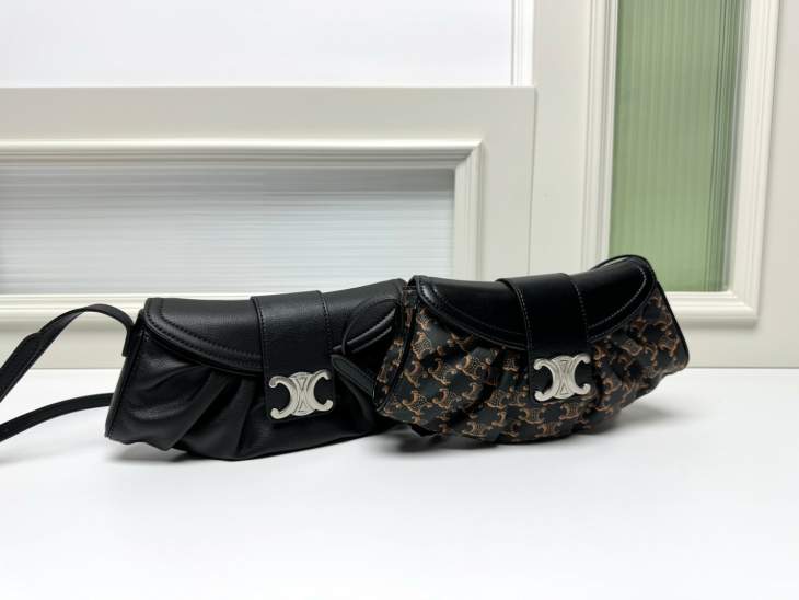 Picture of Celine Handbags _SKUfw225666938fw